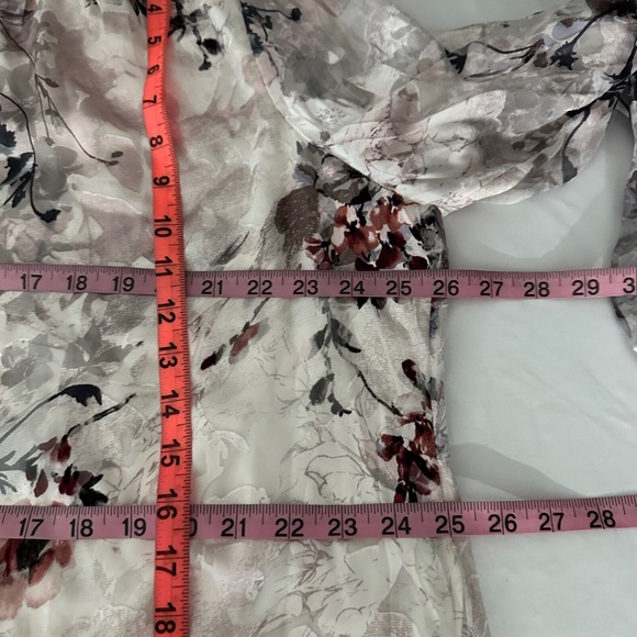 NWT $110 White House Black Market [ Plus 20W ] Silk Burnout Floral Blouses‎ - Picture 5 of 15